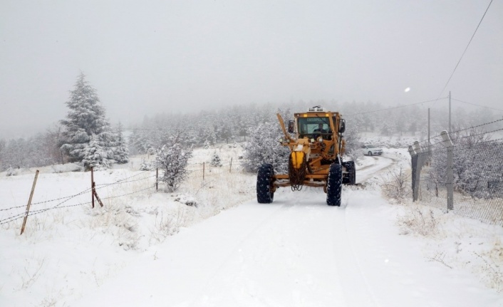 Elazığ’da kar nedeniyle 40 köy yolu kapalı