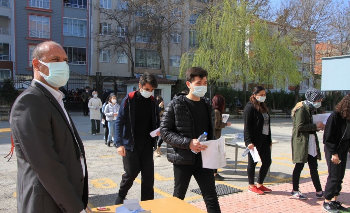 Öğrenciler, Milli Savunma Üniversitesi’ne girmek için ter döktü