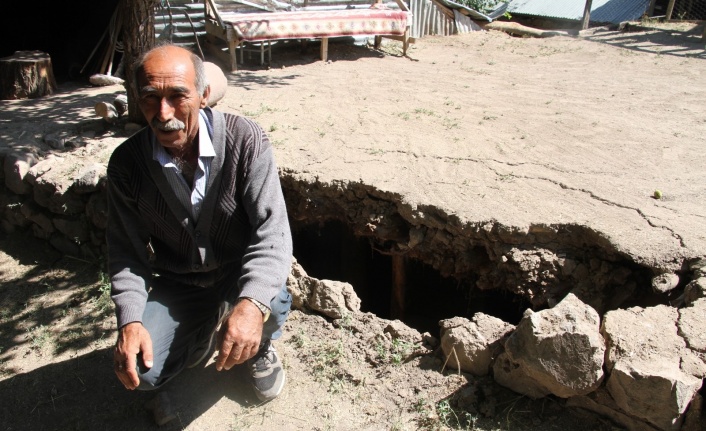 Depremde ölümden döndü, çocuklarını kurtardı, kendini ahırda buldu