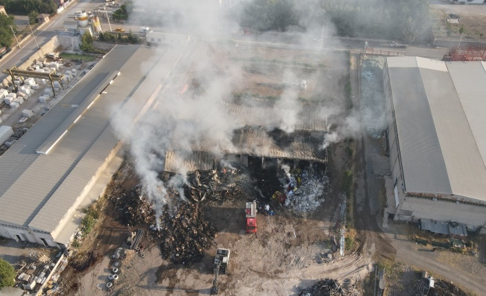 Elazığ OSB’deki tesis yangını 8 saatin sonunda söndürüldü, soğutma çalışmalarına başlandı
