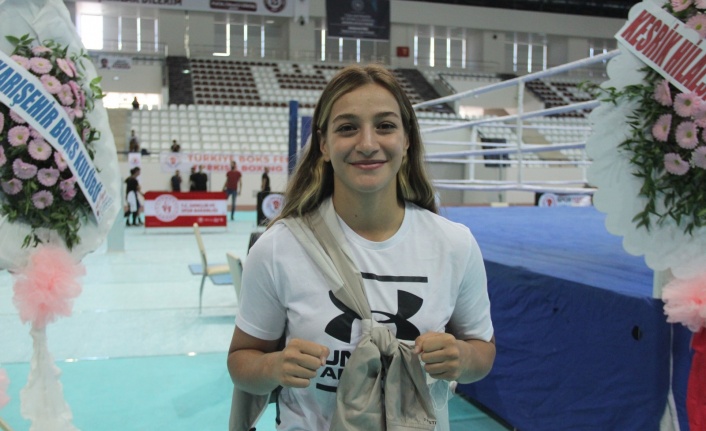 Olimpiyat ikincisi Buse Naz Çakıroğlu: "Moral vermek için Elazığ’a geldim"