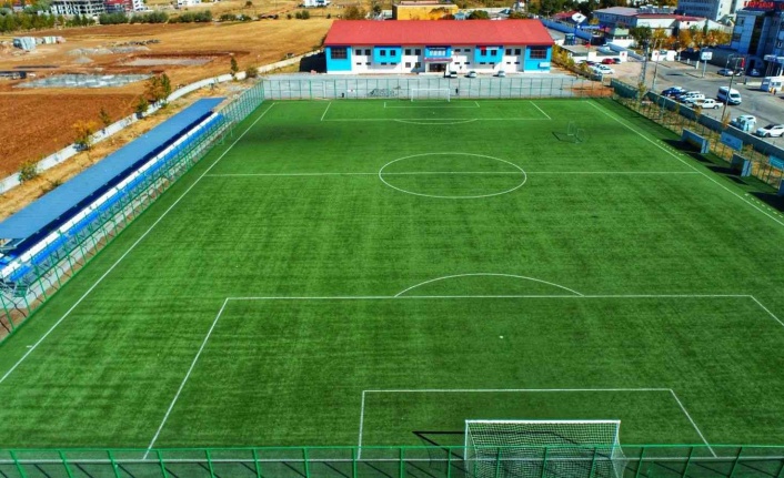 Karakoçan’da spor tesisleri yenilendi