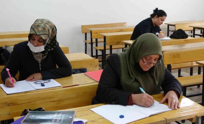 Elazığ’da 512 kursta 8 bin vatandaş eğitim alıyor