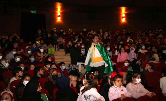 Elazığ’da çocuk tiyatrosuna yoğun ilgi