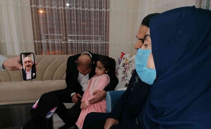 CHP Genel Başkanı Kılıçdaroğlu, Elazığ depreminin simgesi ’Yüsra Bebek’ ile görüştü