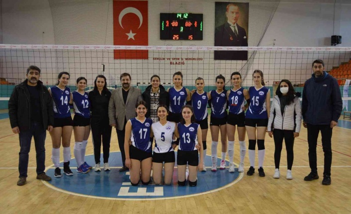 Voleybol 2. Lig: Elazığ Belediyesi: 3 - Mardin Gençlikspor: 0