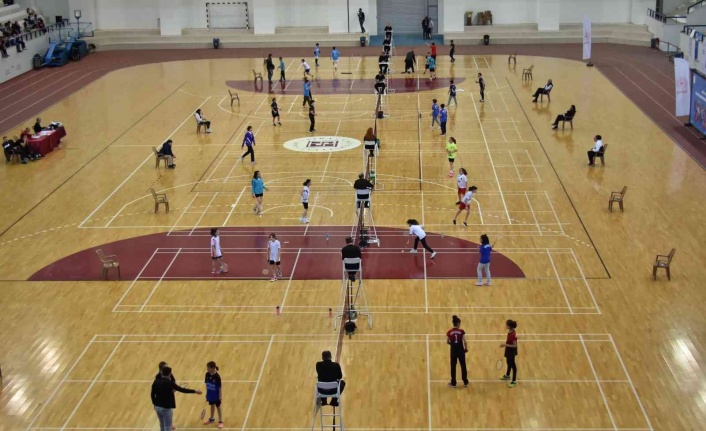 Türkiye Badminton Şampiyonası başladı