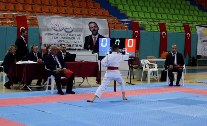 Elazığ’da karate grup müsabakaları başladı