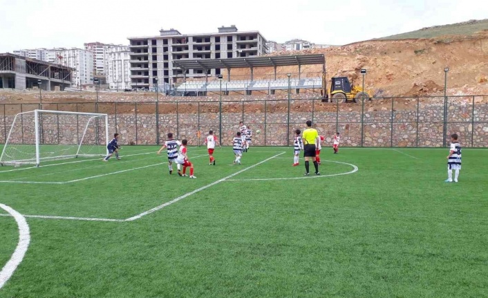 Futbol küçükler grup maçları Elazığ’da başladı
