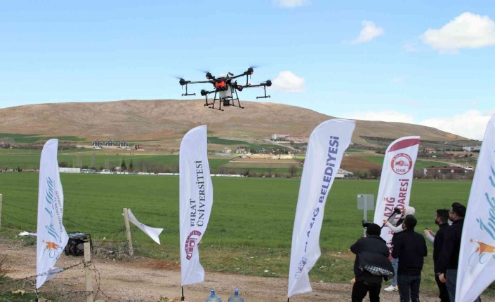 Türkiye’de bir ilk: Dron ile ücretsiz ilaçlama