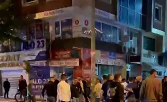 Sokak arasında başlayan kavga caddeye taşındı: 1 yaralı