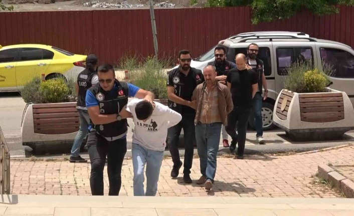 Elazığ’da uyuşturucu maddeyle yakalanan 3 zanlı tutuklandı