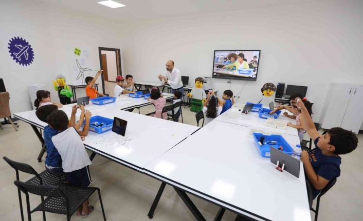 Elazığ’da robotik kodlama eğitimine çocuklardan yoğun ilgi