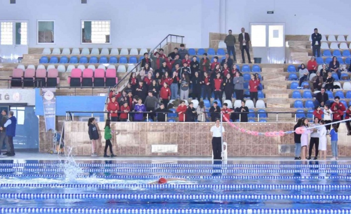 Elazığ’da yüzme yarışmaları sona erdi