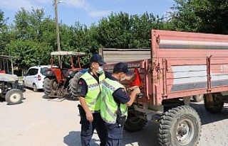 Elazığ’da jandarma, traktör denetimi yaptı