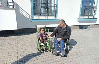 Tekerlekli sandalyesi çalınan genç kıza dernekten...