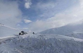 Elazığ’da kar yağışı nedeni ile 26 köy yolu...