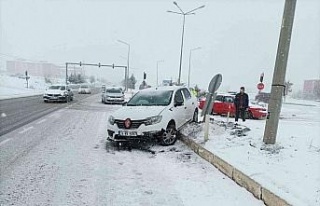 Elazığ’da kar yağışından dolayı ekipler seferber...