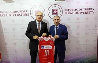 TVF Başkanı Üstündağ, rektör Göktaş ile bir...