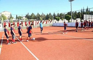 Elazığ Belediyesi yaz spor kurslarına kayıtlar...