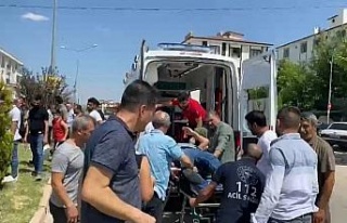 Elazığ’da otomobil ile motosiklet çarpıştı:...