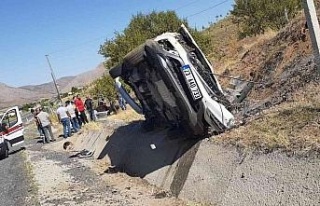 Elazığ’da otomobil yan yattı: 1 yaralı
