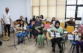 Elazığ Belediyesinin enstrüman kurslarına yoğun...