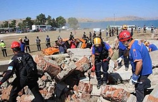Elazığ’da 345 personelin katıldığı deprem...