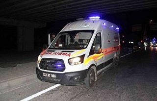 Elazığ’da ambulans ile otomobil çarpıştı:...