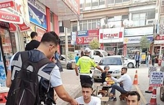 Polis ekipleri vatandaşlara KADES’i  anlattı